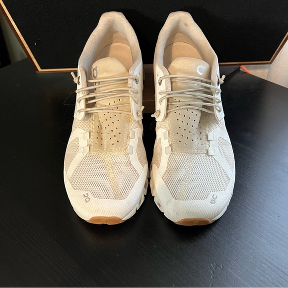Excellent condition On Running Cloud5 sneakers - off white - Picture 3 of 8